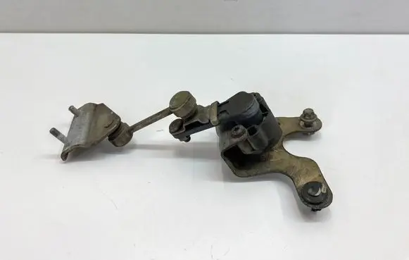 Mercedes-Benz SL R231 Rear air suspension level height sensor 0009050003 A0009050003