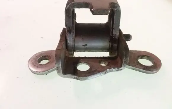 Dodge Magnum Rear door upper hinge 039AC