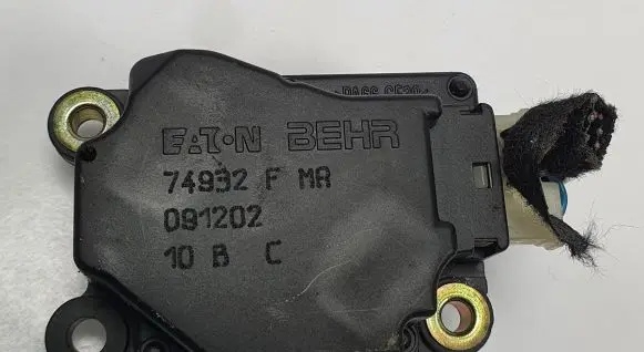 Volvo XC90 A/C air flow flap actuator/motor 74932