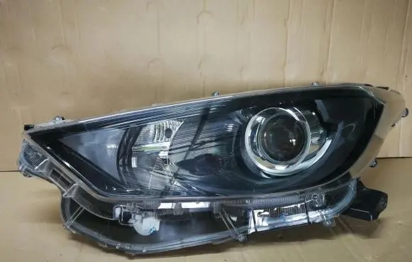 Toyota Yaris XP210 Headlight/headlamp
