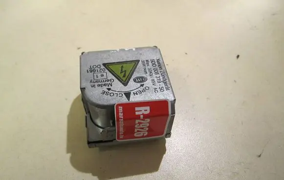 Headlight ballast module Xenon