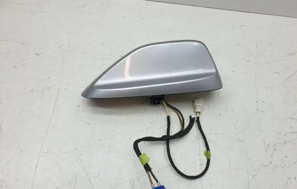 Dodge Durango Aerial GPS antenna P1YG06JCCAF 81062JSCA 00532953460