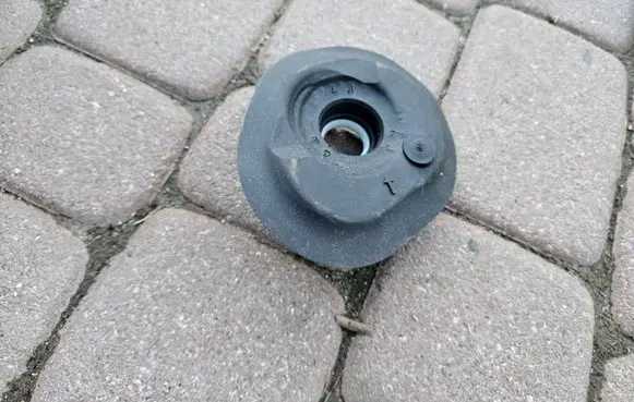 Opel Mokka B Steering wheel axle 9825104880
