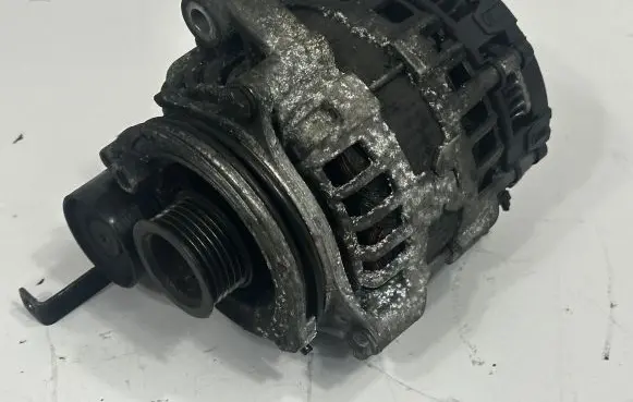 BMW 5 G30 G31 Generator/alternator 8571358 8635553
