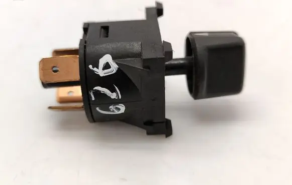 Volkswagen Polo II 86C 2F Interior fan control switch 171959511