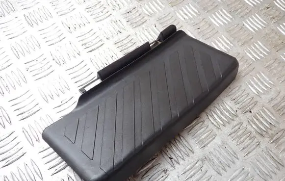 Skoda Octavia Mk4 Foot rest pad/dead pedal 5Q1864777C