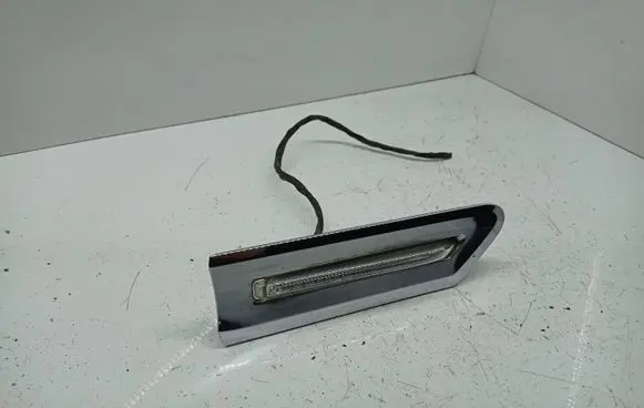 BMW 7 F01 F02 F03 F04 Front fender indicator light 7203372