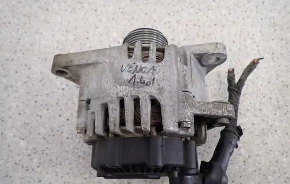 KIA Venga Starter motor 373002A600