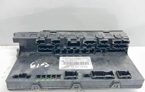 Mercedes-Benz E W211 Fuse module 2115453401 5DK00804721