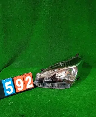 Toyota Yaris Headlight/headlamp