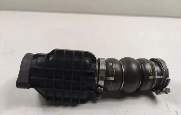 Peugeot 3008 I Intercooler hose/pipe 9687261180