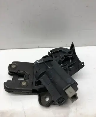 Audi A4 S4 B7 8E 8H Tailgate/trunk/boot lock/catch/latch 4F5827505C