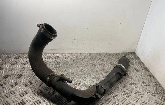 Intercooler hose/pipe