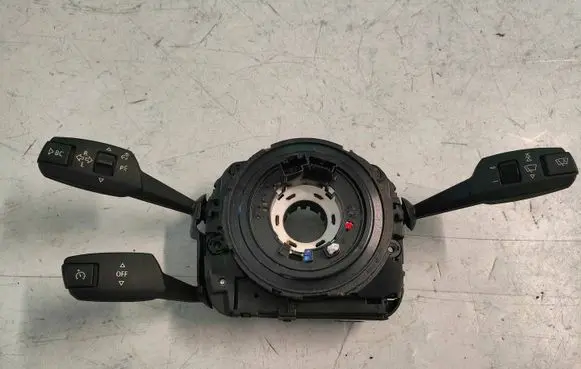 BMW 3 E90 E91 Steering wheel buttons/switches