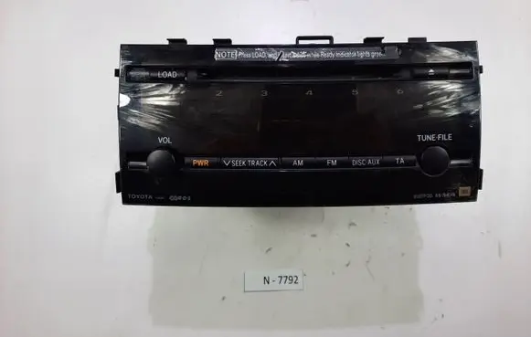 Toyota Prius (XW20) Radio/CD/DVD/GPS head unit 8612047240