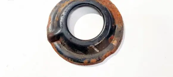 Ford Focus Coil spring mount 