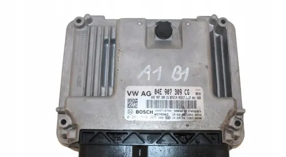 Volkswagen Golf VII Engine control unit/module 04E907309