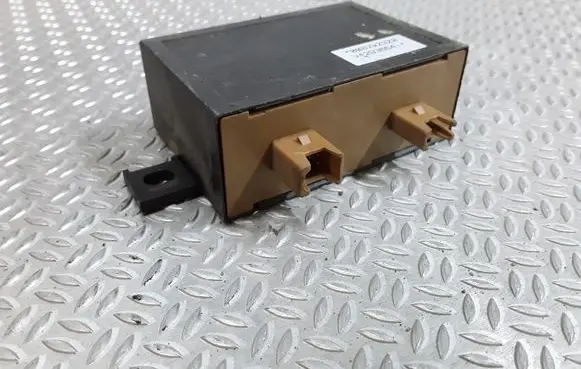 Volkswagen Golf III Immobilizer control unit/module 5WK4678