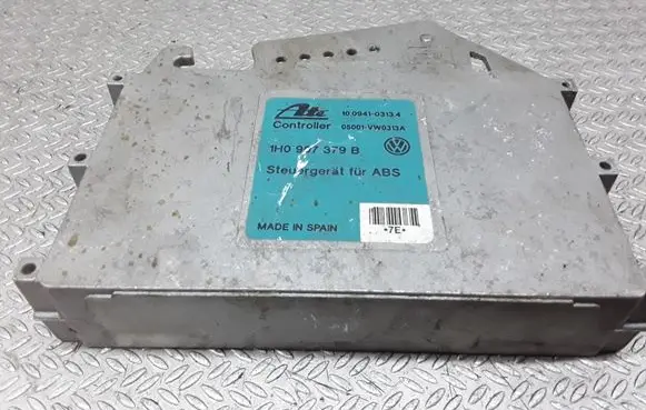 Volkswagen Golf III ABS control unit/module 1H0907379B