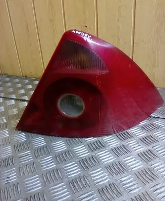 Ford Mondeo Mk III Rear/tail lights 1S7113404A