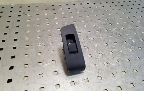 Nissan X-Trail T31 Electric window control switch 25411JG000
