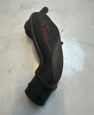 Volkswagen PASSAT B5 Air intake duct part 078133356S 3915268911