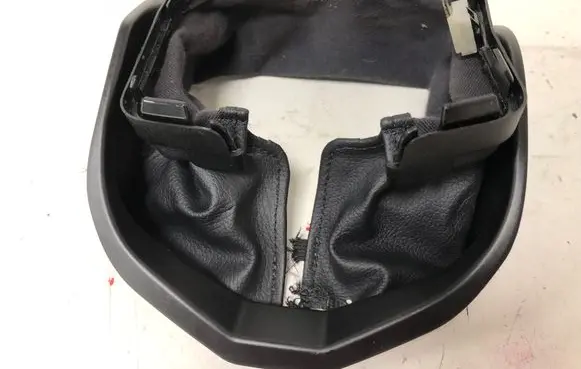 Steering wheel column trim