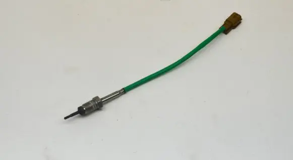 Mercedes-Benz A W176 Oil temperature sensor 226404367R