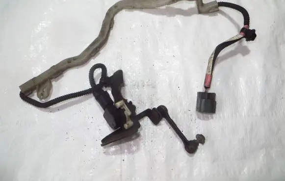 Peugeot 4007 Headlight ballast module Xenon 8C1321 A2350232