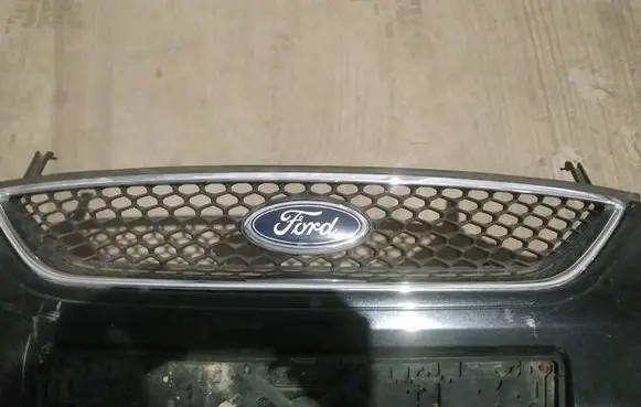 Ford Galaxy Front grill
