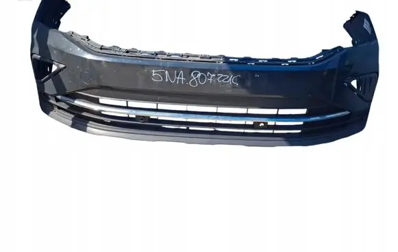 Volkswagen Tiguan Front bumper 5NA807221C