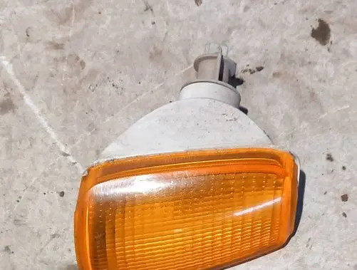 Volkswagen Polo II 86C 2F Front indicator light 867953050