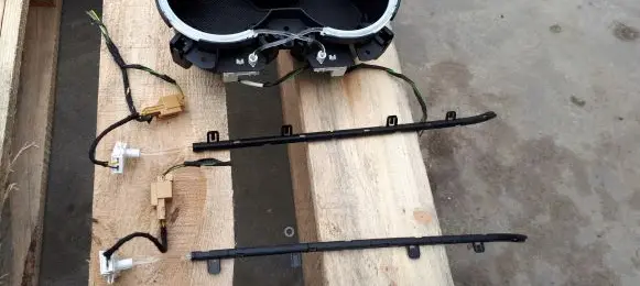 Cup holder front