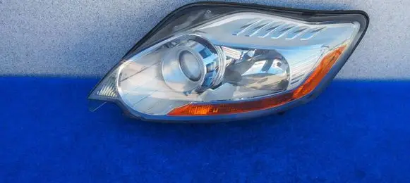 Ford Kuga I Headlight/headlamp 8V4113D155AF