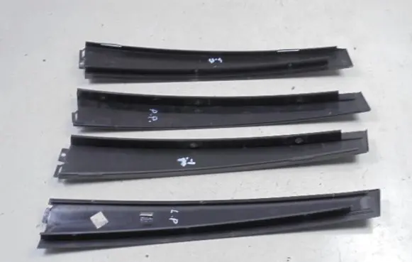 Skoda Superb B5 (3U) Front door trim (molding)