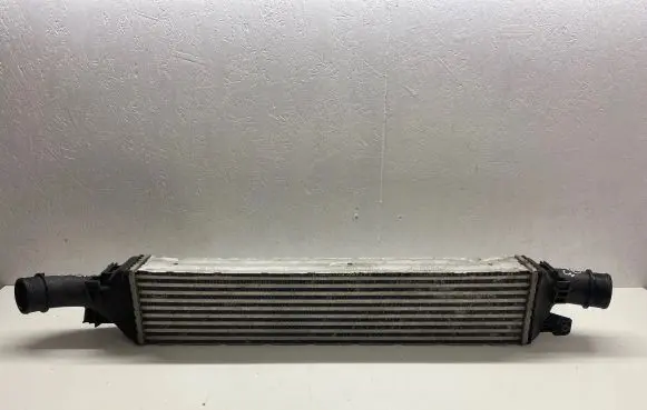 Audi Q3 8U Intercooler radiator 8u0145803b