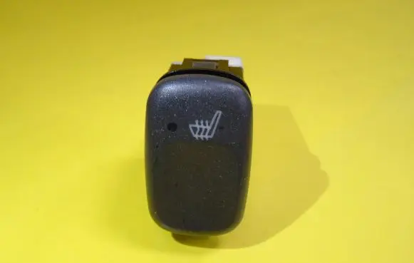 Volvo V70 Seat heating switch 4970