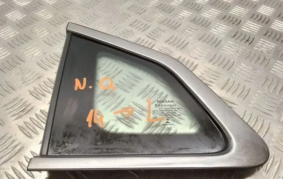 Nissan Qashqai Rear vent window glass 