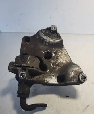 BMW 3 E90 E91 A/C compressor mount bracket 7787319