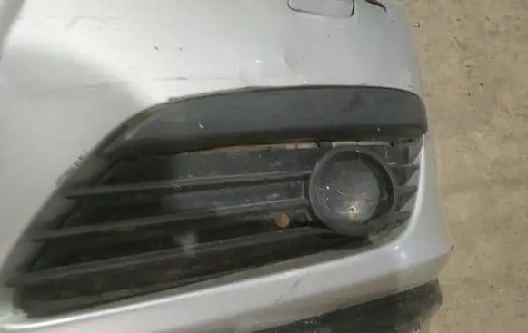 Opel Astra H Front bumper lower grill