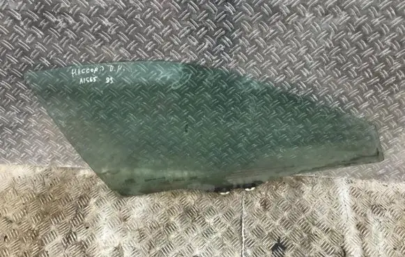 Honda Accord Front door window glass four-door