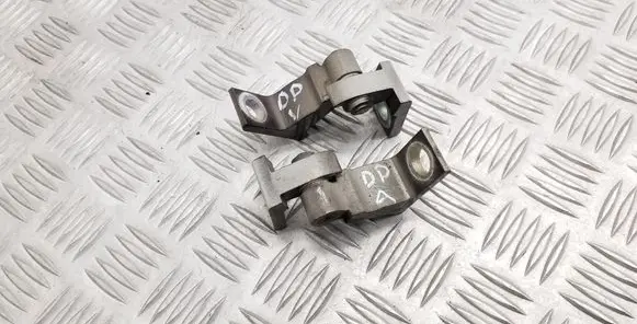 Skoda Rapid (NH) Front door hinge set 8K0831402A 8K0831402D