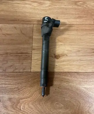 Fuel injector