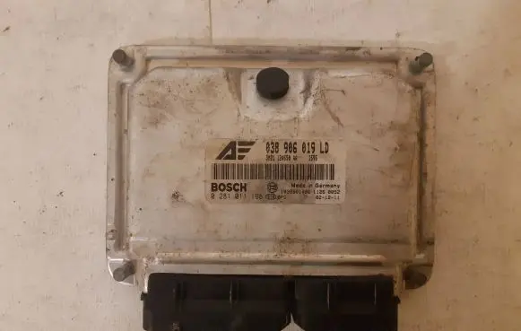 Ford Galaxy Engine control unit/module 038906019LD 3M2112A650AA 0281011198