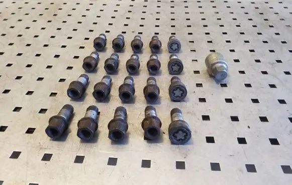 Audi A4 S4 B8 8K Nuts/bolts 