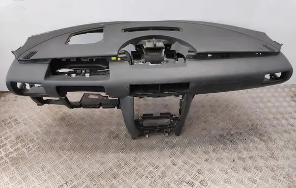 Citroen C6 Dashboard 9450100000 964536480