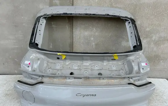 Porsche Cayenne (9Y0 9Y3) Tailgate/trunk/boot lid 3457501