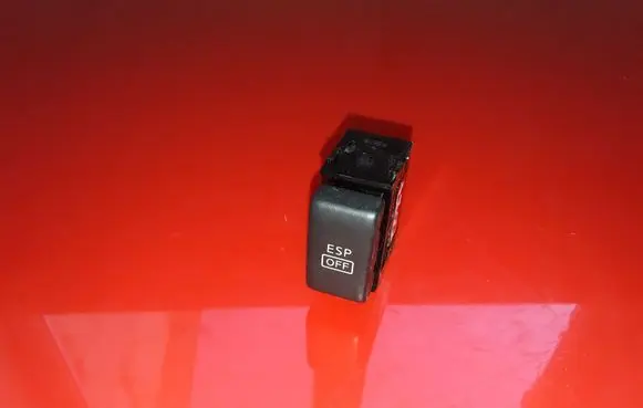 Nissan X-Trail T31 ESP (stability program) switch 7X26B