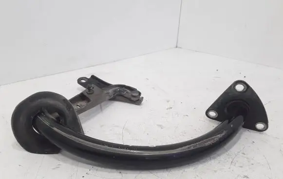 Volkswagen PASSAT B6 Tailgate/trunk/boot hinge BC5827302