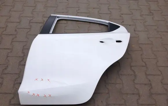 Mazda 2 Rear door